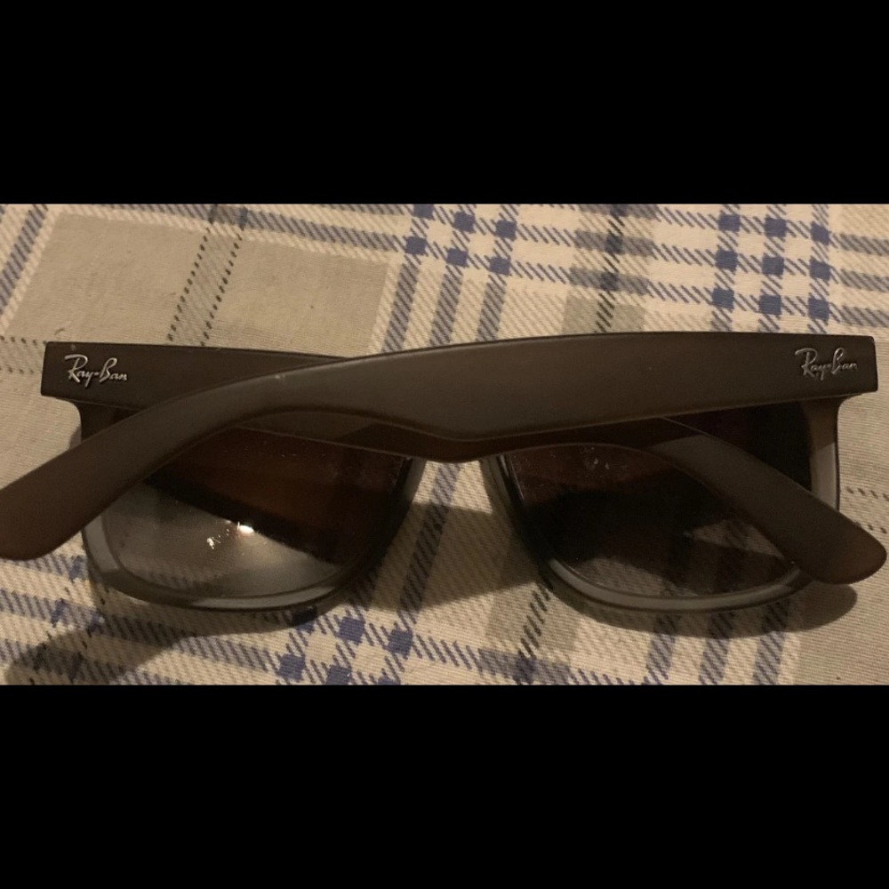 Ray-Ban sunglasses - Picture 2 of 5